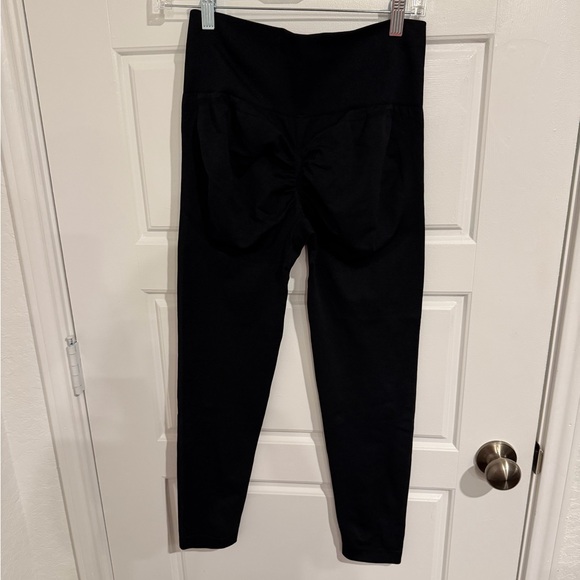 HALARA Black Leggings - Picture 3 of 3